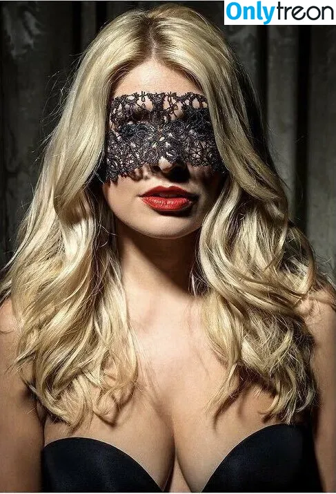 Holly Willoughby nude photo #0091 (hollywilloughby)