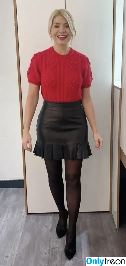 Holly Willoughby nude photo #0109 (hollywilloughby)