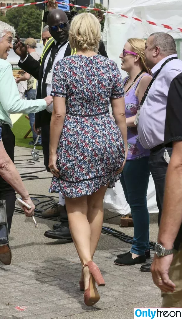Holly Willoughby nude photo #0422 (hollywilloughby)