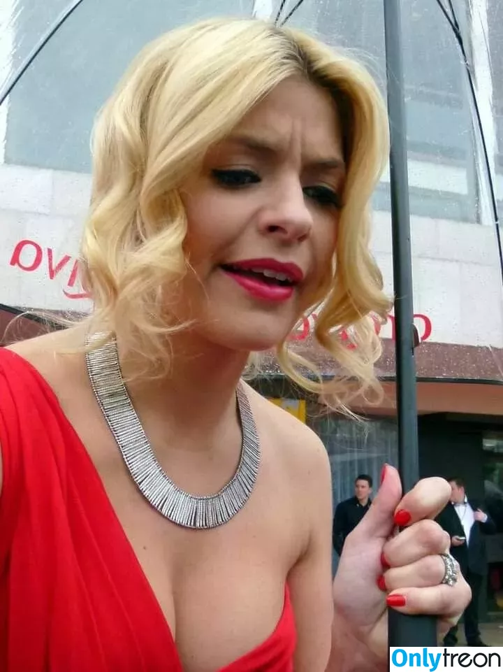 Holly Willoughby nude photo #0463 (hollywilloughby)