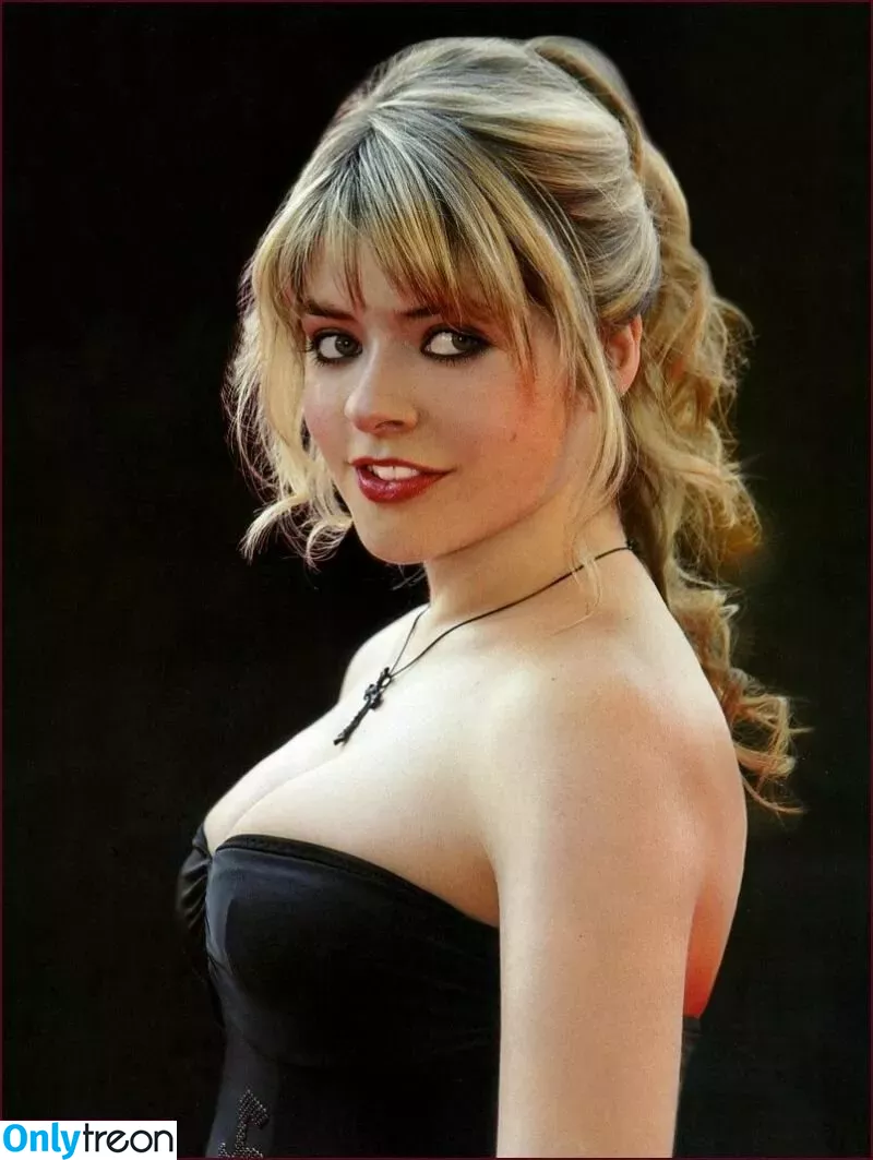 Holly Willoughby nude photo #0467 (hollywilloughby)