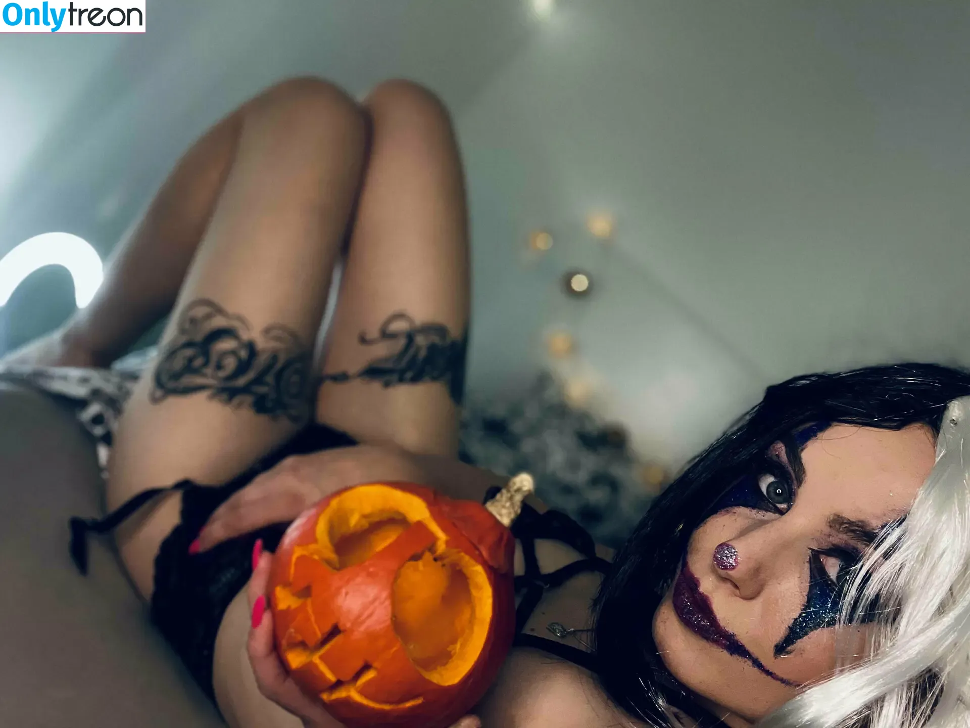hollyclue nude photo #0001 (_heyholly)