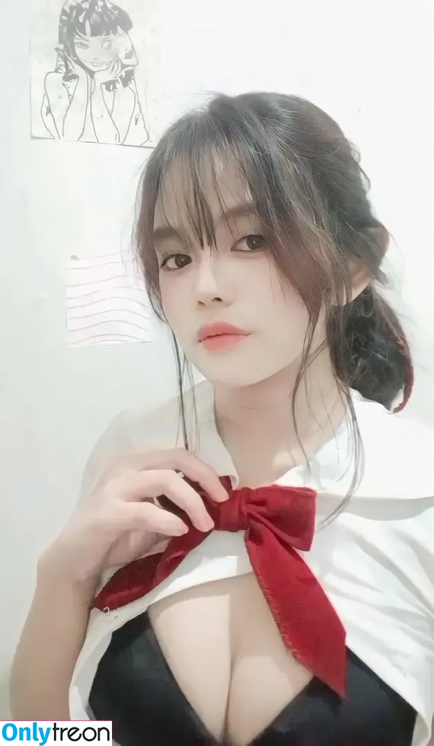 Homare Komiya nude photo #0002 (Homare / _homaree / komiyakomi)