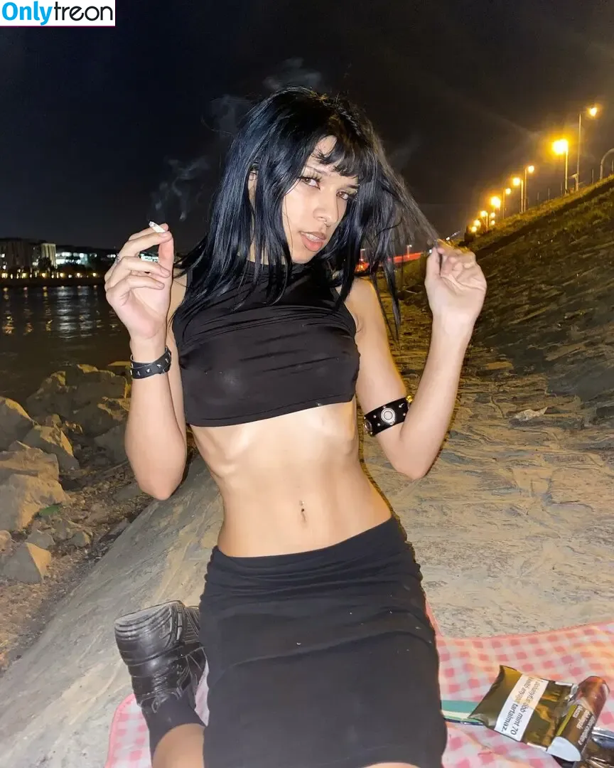 honestlythatsannoying nude photo #0003 (fawnx / tolvajmacskabella)