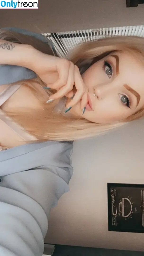 Honey Farron nude photo #0009 (farronhyte / honeypewmelon)