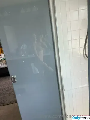Honeygreyx / honeygreyxx nude photo #0002