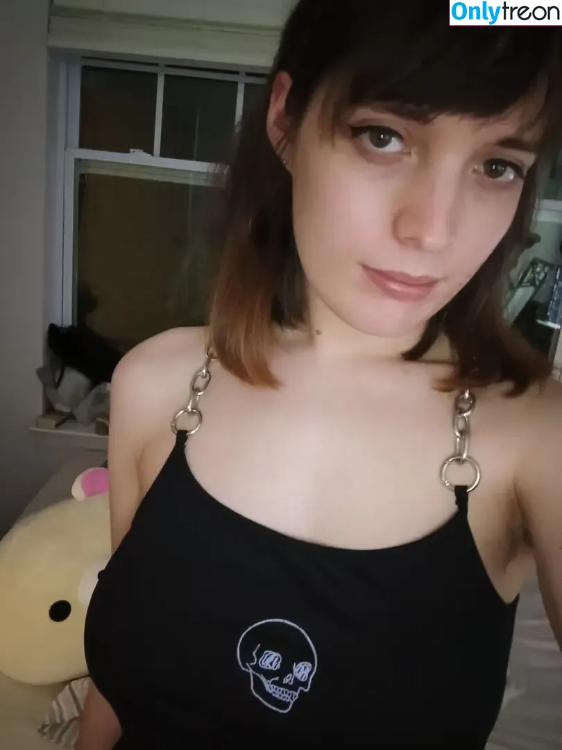 hooti nude photo #0004 (hootinpootin)