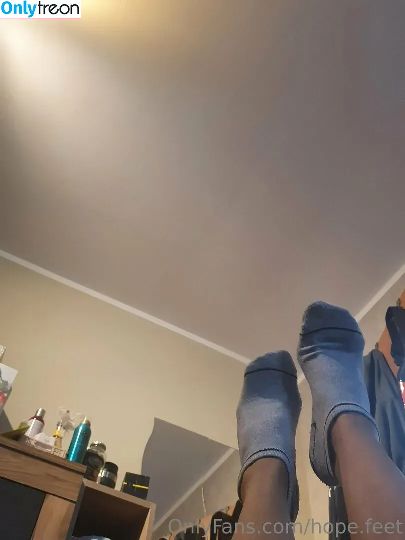 hope.feet nude photo #0008 (hope_feet_1)
