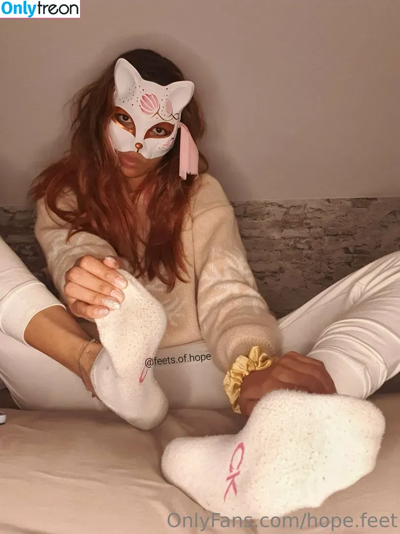 hope.feet nude photo #0032 (hope_feet_1)