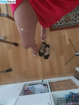 hopessecretpage / feets.of.hope / hopes.sweet.paws / hopesfeet / hopessecrets nude photo #0021