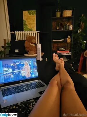 hopessecretpage / feets.of.hope / hopes.sweet.paws / hopesfeet / hopessecrets nude photo #0032