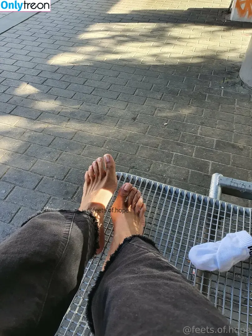 hopessecretpage nude photo #0015 (feets.of.hope / hopes.sweet.paws / hopesfeet / hopessecrets)