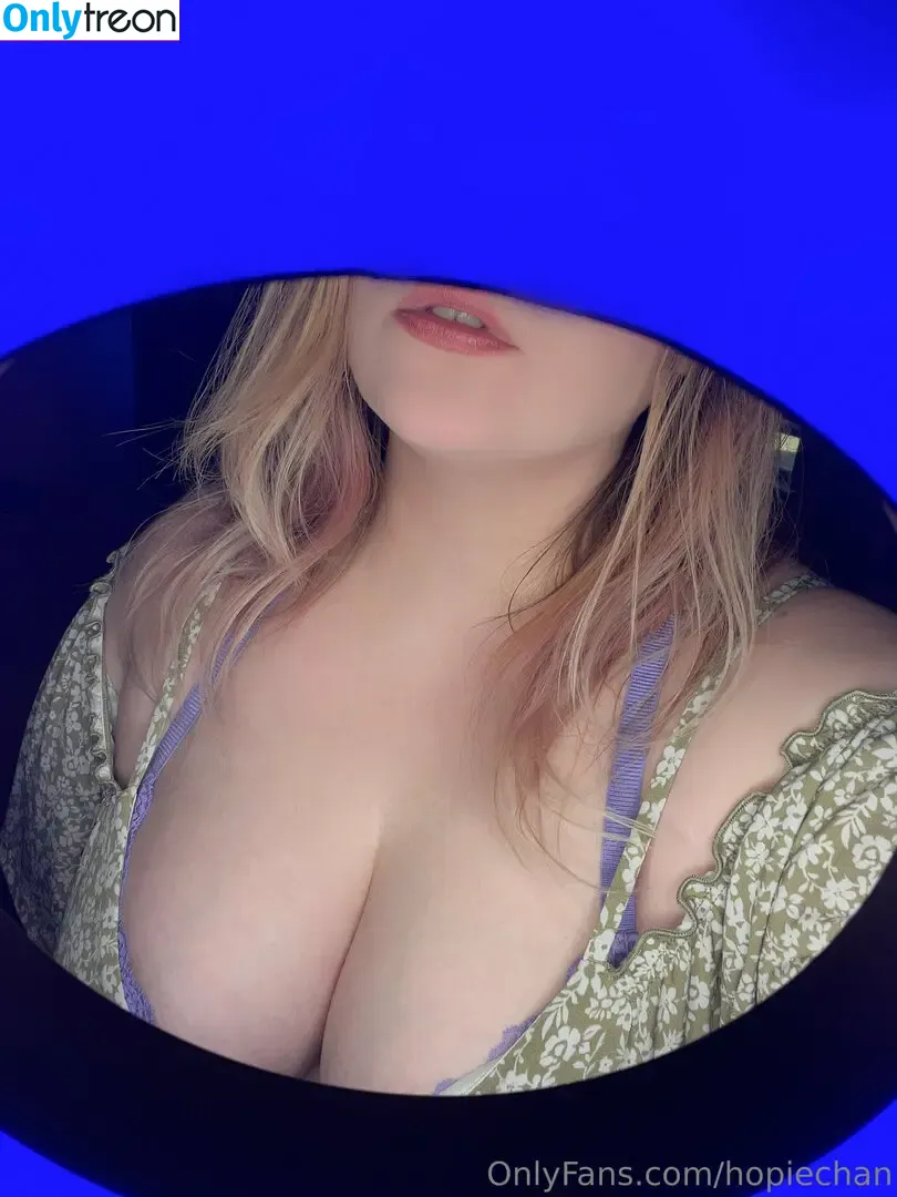 hopiechan nude photo #0018 (hopiechan)