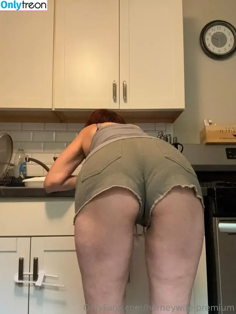 horneywife.premium nude photo #0053 (hornywifey95)