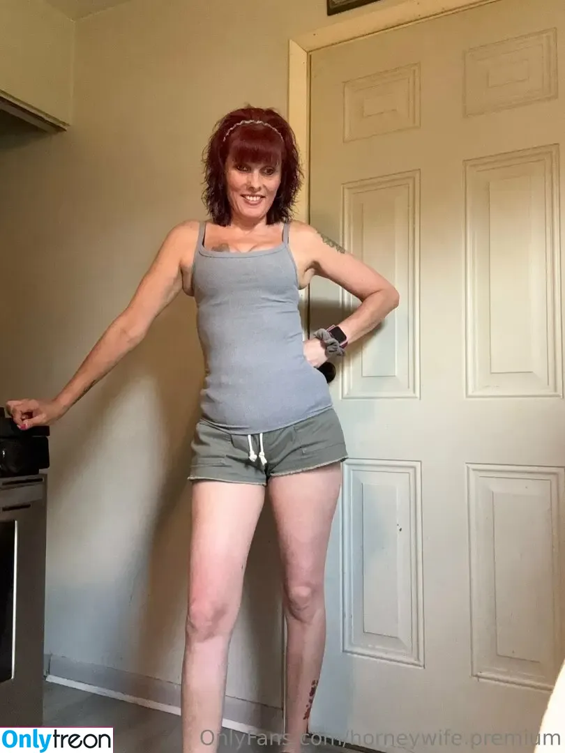 horneywife.premium nude photo #0054 (hornywifey95)