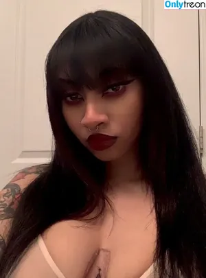 Horrorjada nude photo #0001