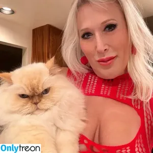 Hot Mama / MamaElectrax / mamaelectravip nude photo #0010