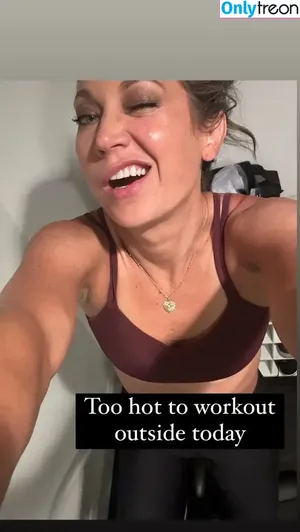 Hot News Weather Babes / iamyanetgarcia / mleroehler nude photo #0064