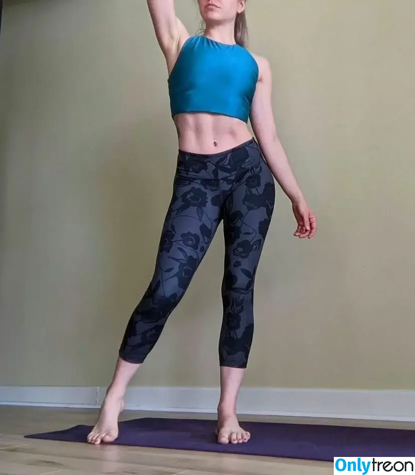 Hot Yoga Babe nude photo #0003 (hot-yoga / hotyoga_babe)