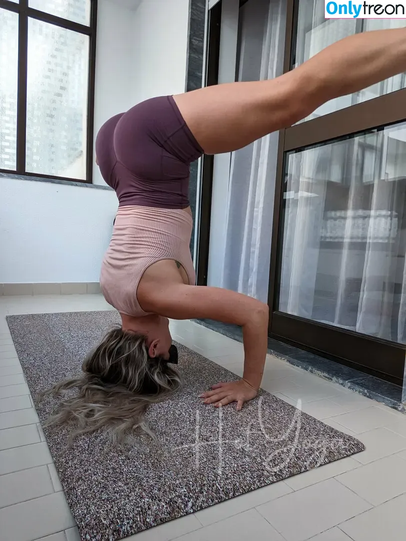 hot-yoga nude photo #0617 (hot-yoga)