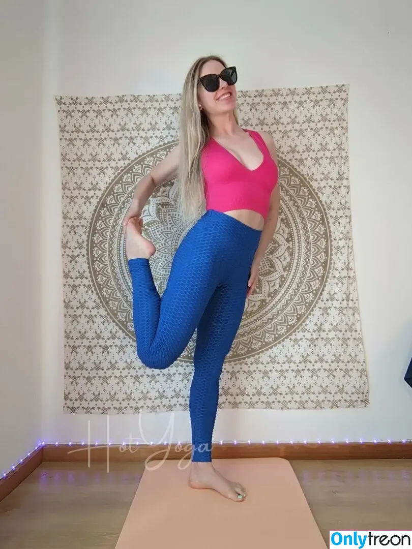 hot-yoga nude photo #0632 (hot-yoga)