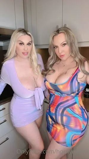 hotmomlove / Lilly and penny / hotmomlovex / pennylilylove nude photo #0260