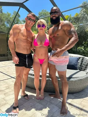 HotWifeHeidiNC / MySecretLifePOV / heidihazeofficial nude photo #0203