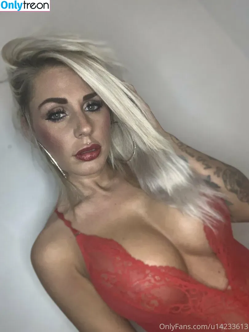 Hotwifey nude photo #0081 (Daisy Rae / Daisy15 / Daisy_Raexx / coraliedaisy_x / husbandhotwifeyx)