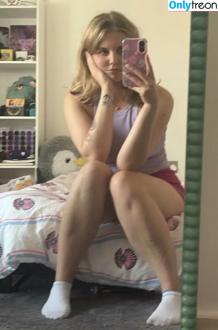 HoxieLoxie nude photo #0150 (cwjcox / laraschofield)
