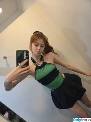 Huh Yunjin 허윤진 / LESSERAFIM / jenaissante nude photo #0076