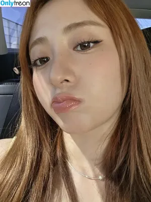 Huh Yunjin 허윤진 / LESSERAFIM / jenaissante nude photo #0086