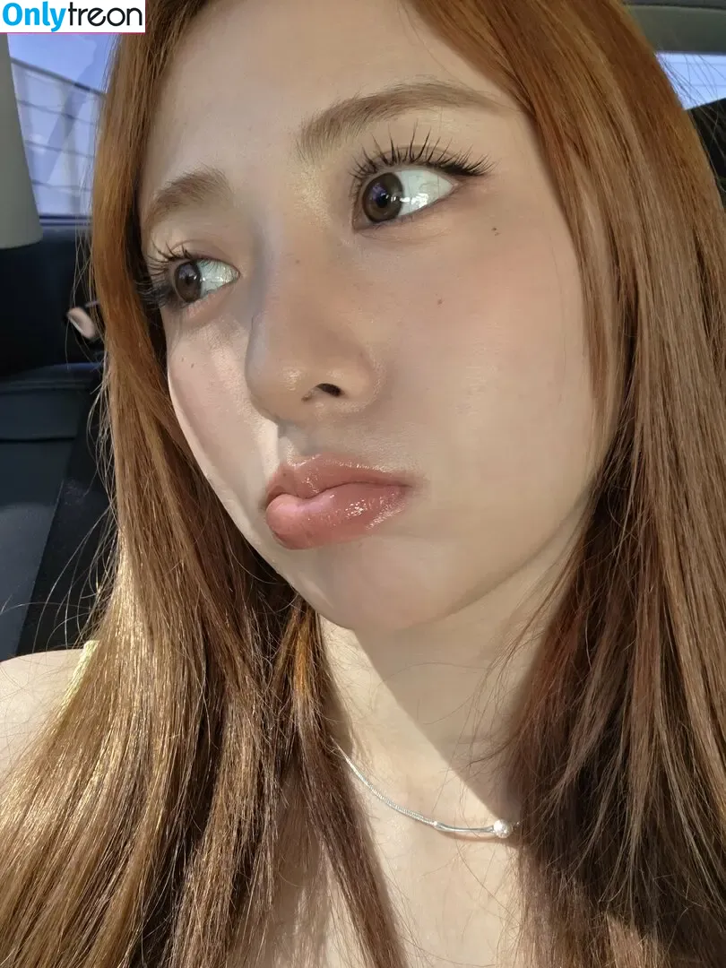 Huh Yunjin 허윤진 nude photo #0085 (LESSERAFIM / jenaissante)