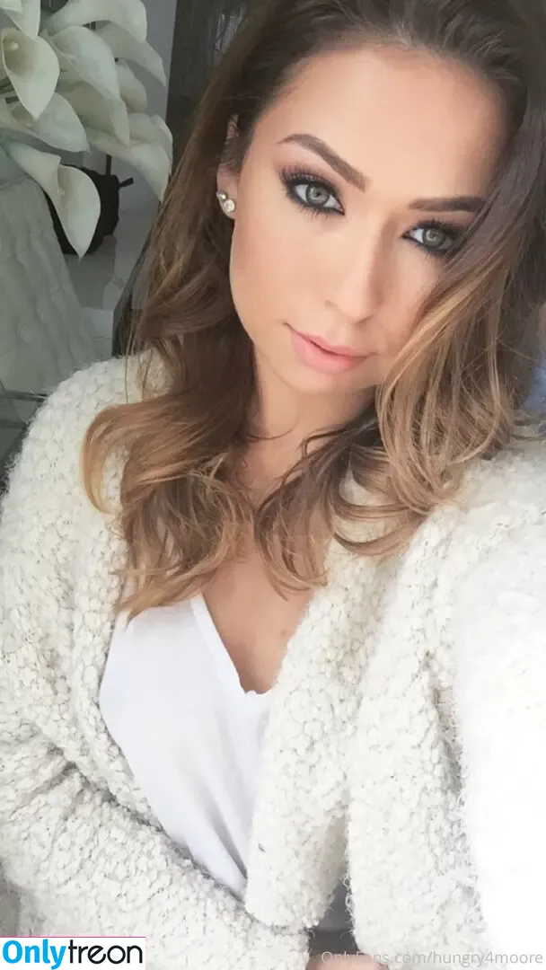 hungry4moore nude photo #0007 (Melissa Moore / stillhungry4more)