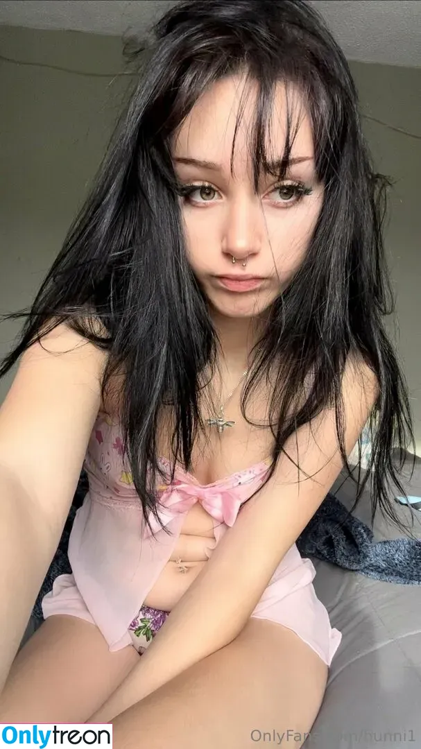 hunni1 nude photo #0177 (_hunnii)