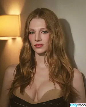Hunter Schafer / hunterschafer nude photo #0718