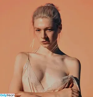 Hunter Schafer / hunterschafer nude photo #0726