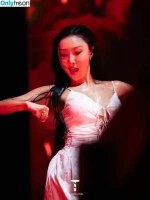 Hwasa / _mariahwasa nude photo #0046