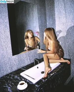 Hwasa / _mariahwasa nude photo #0061
