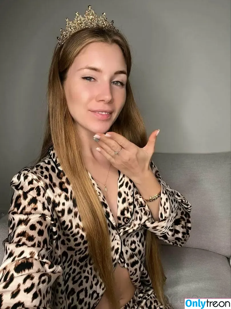iamlittlequeen nude photo #0087 (iam_lettile__queen_)
