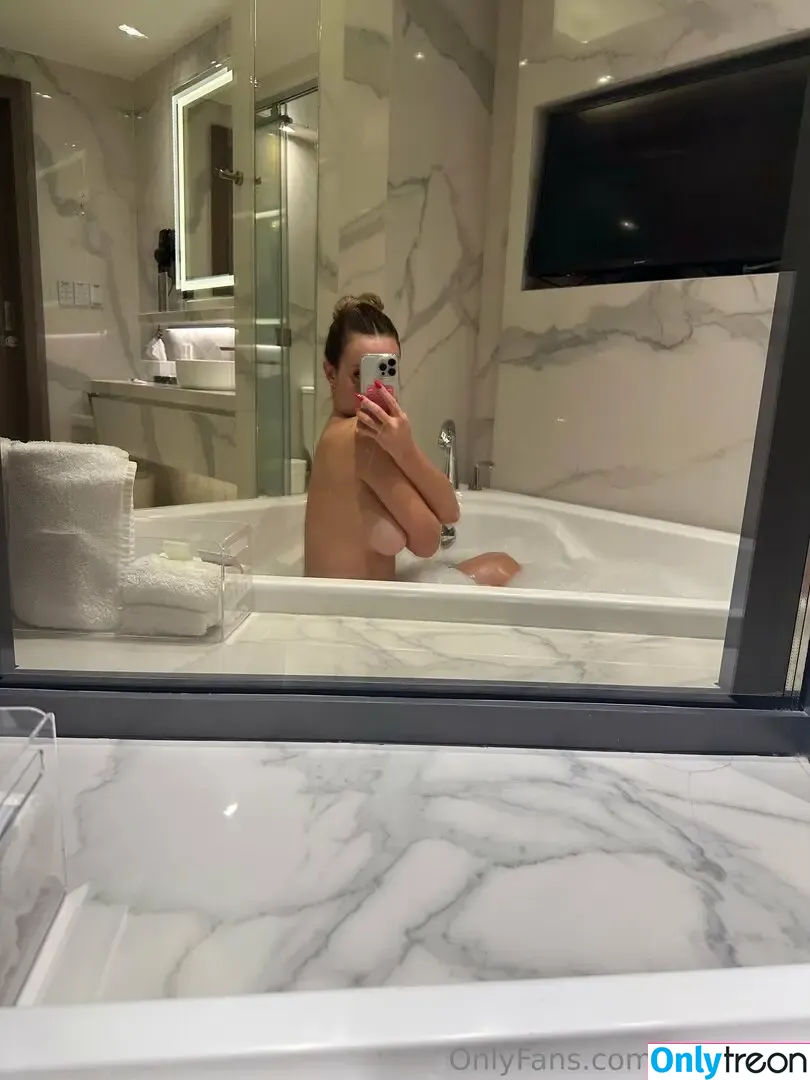 iamlulaaa nude photo #0089 (iamlulaaa_)