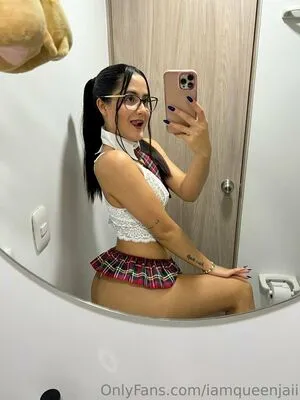 iamqueenjaii / iamqueenolizia nude photo #0385
