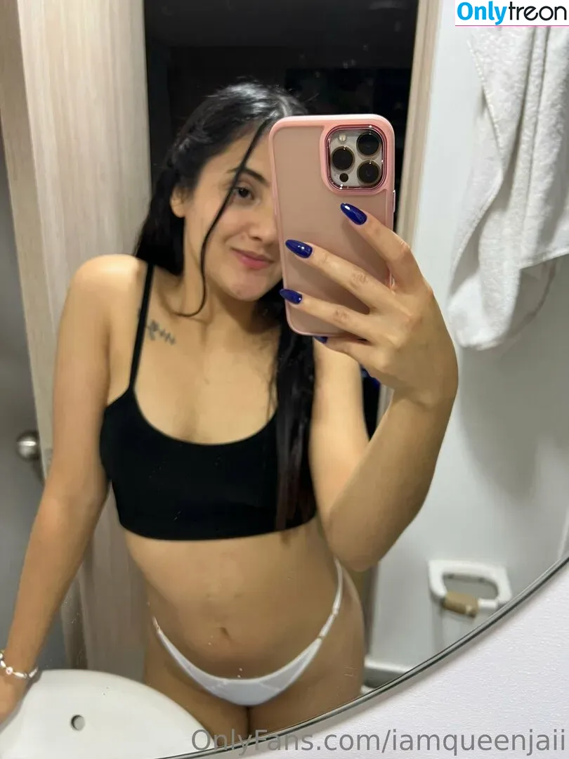 iamqueenjaii nude photo #0061 (iamqueenolizia)