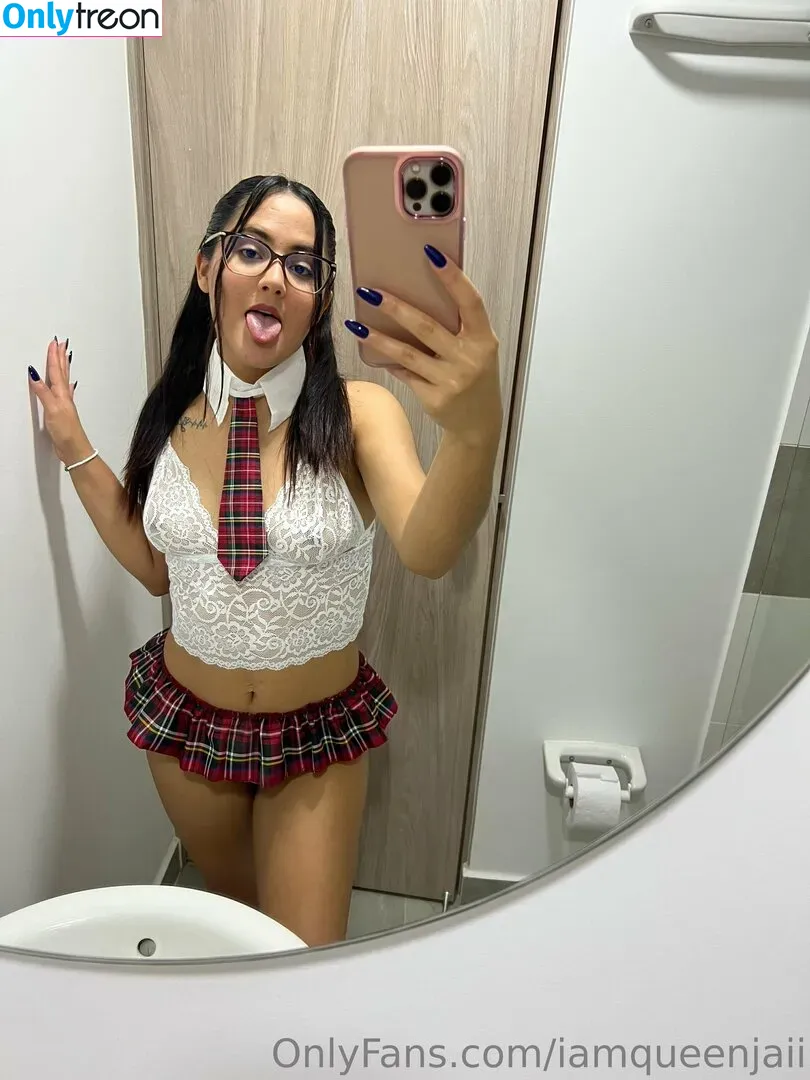 iamqueenjaii nude photo #0168 (iamqueenolizia)