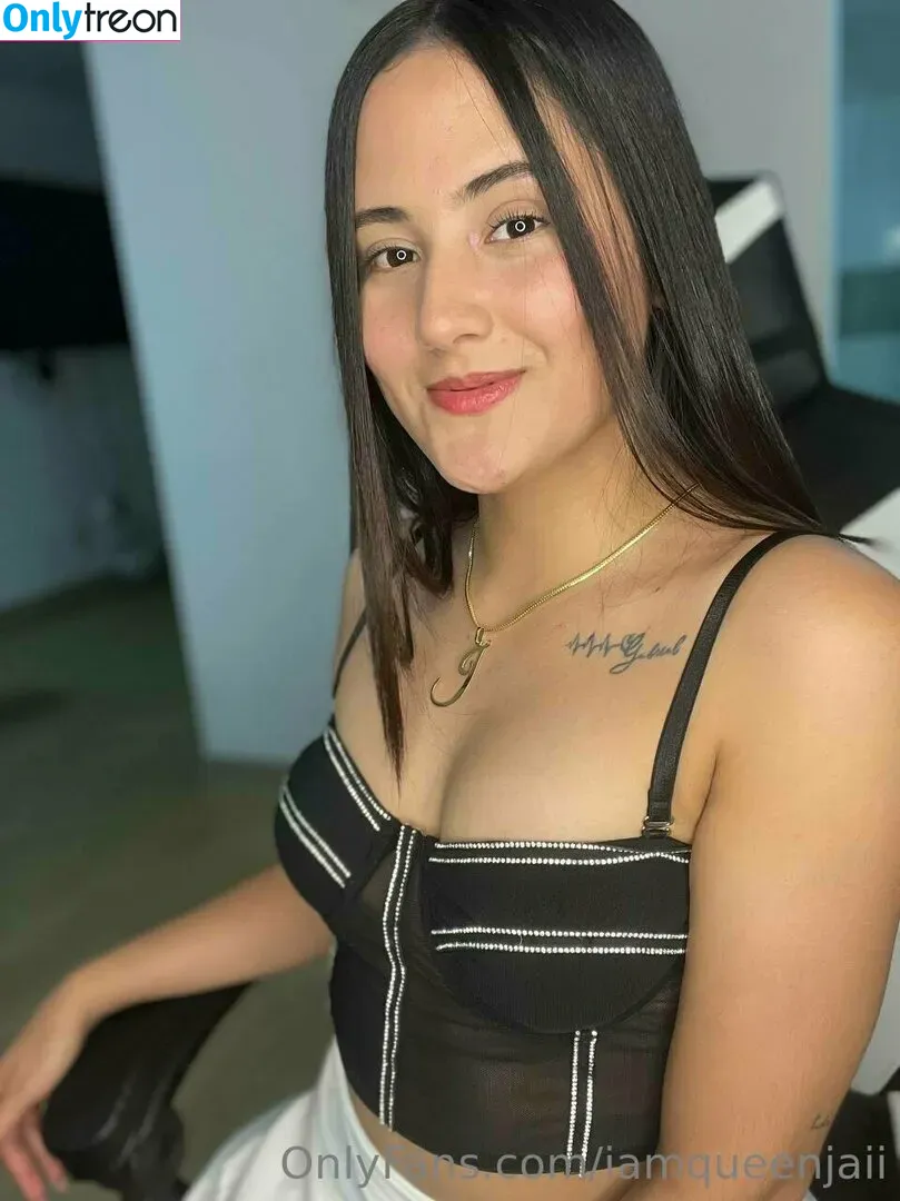 iamqueenjaii nude photo #0216 (iamqueenolizia)