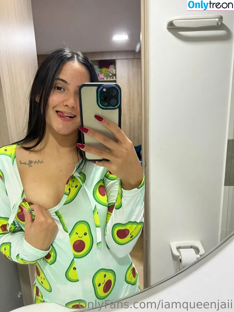 iamqueenjaii nude photo #0258 (iamqueenolizia)