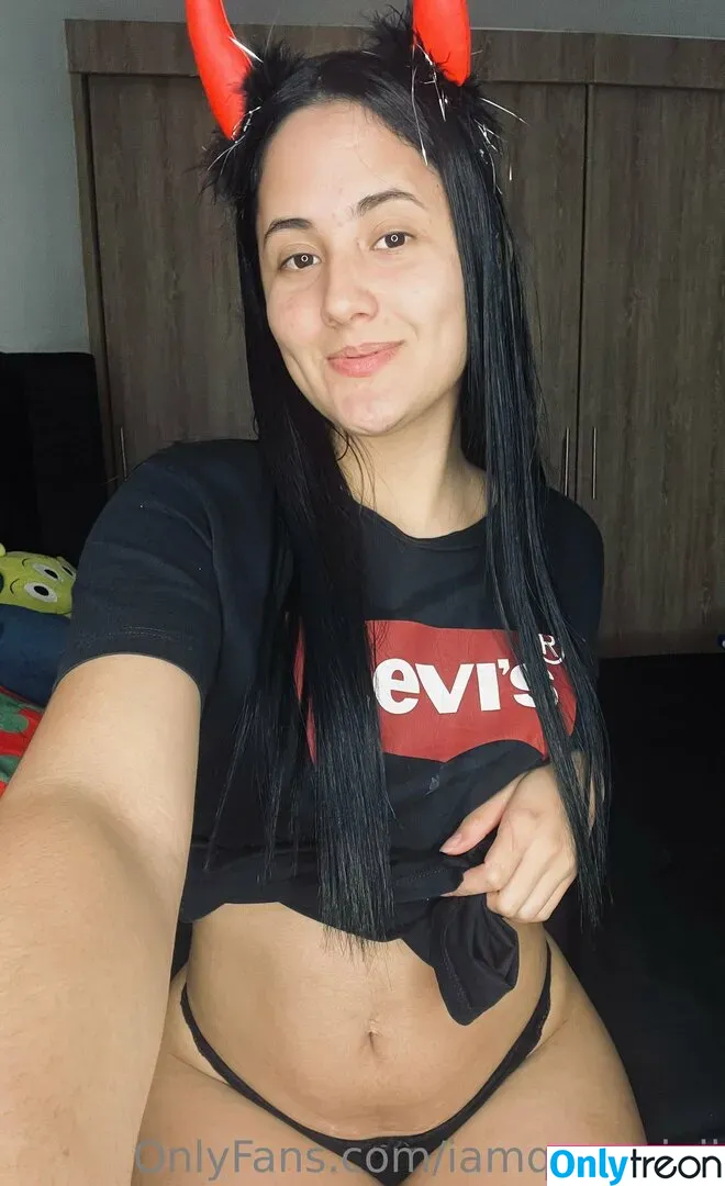 iamqueenjaii nude photo #0313 (iamqueenolizia)