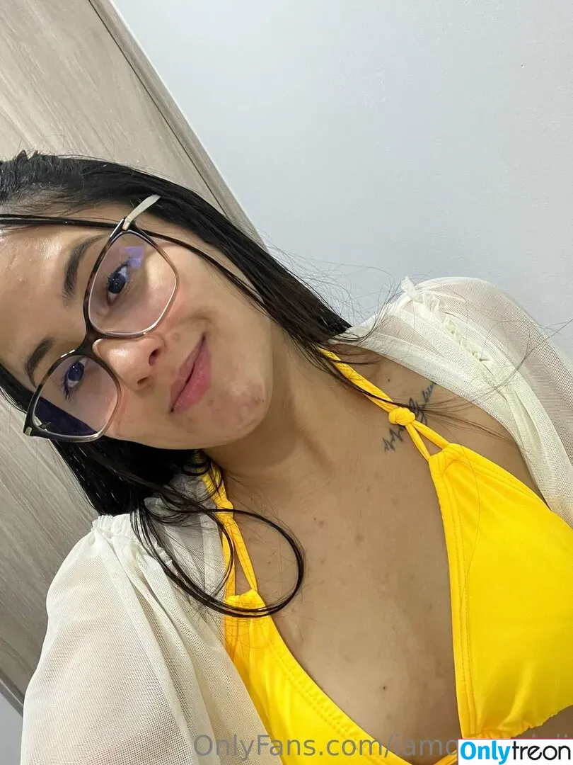 iamqueenjaii nude photo #0347 (iamqueenolizia)
