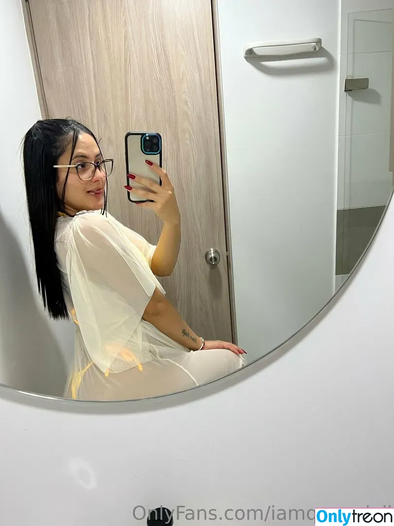 iamqueenjaii nude photo #0350 (iamqueenolizia)