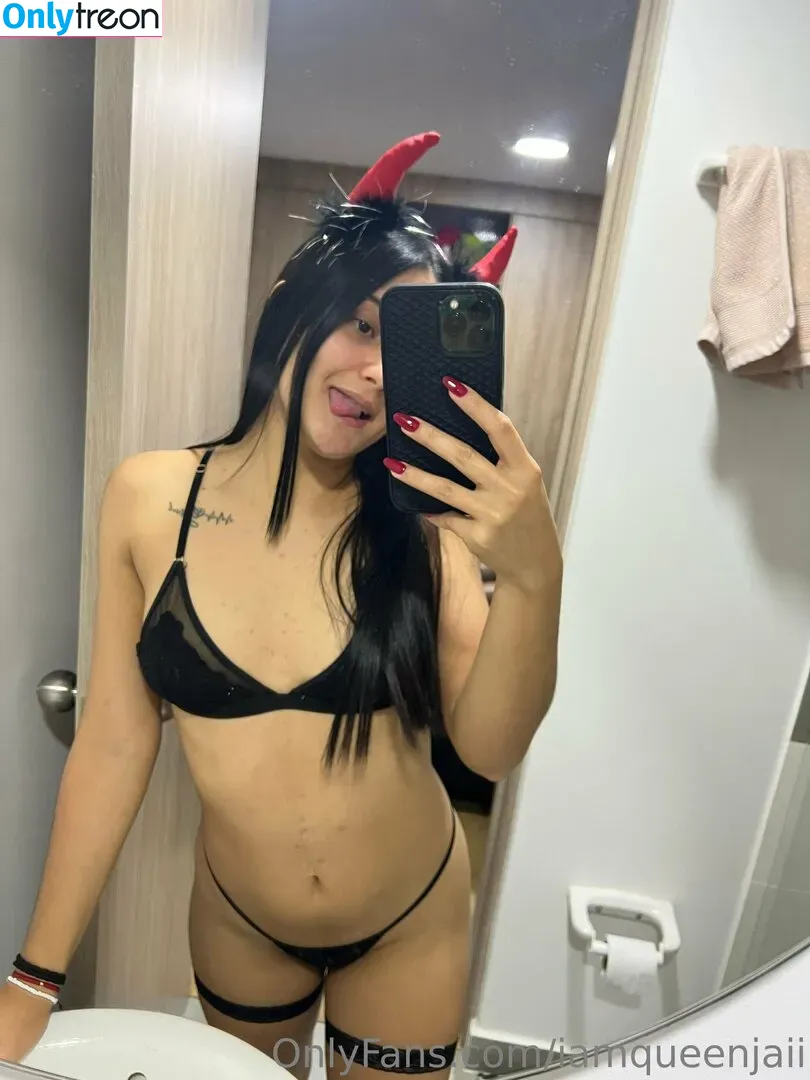 iamqueenjaii nude photo #0365 (iamqueenolizia)