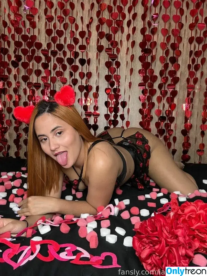 iamqueenjaii nude photo #0630 (iamqueenolizia)